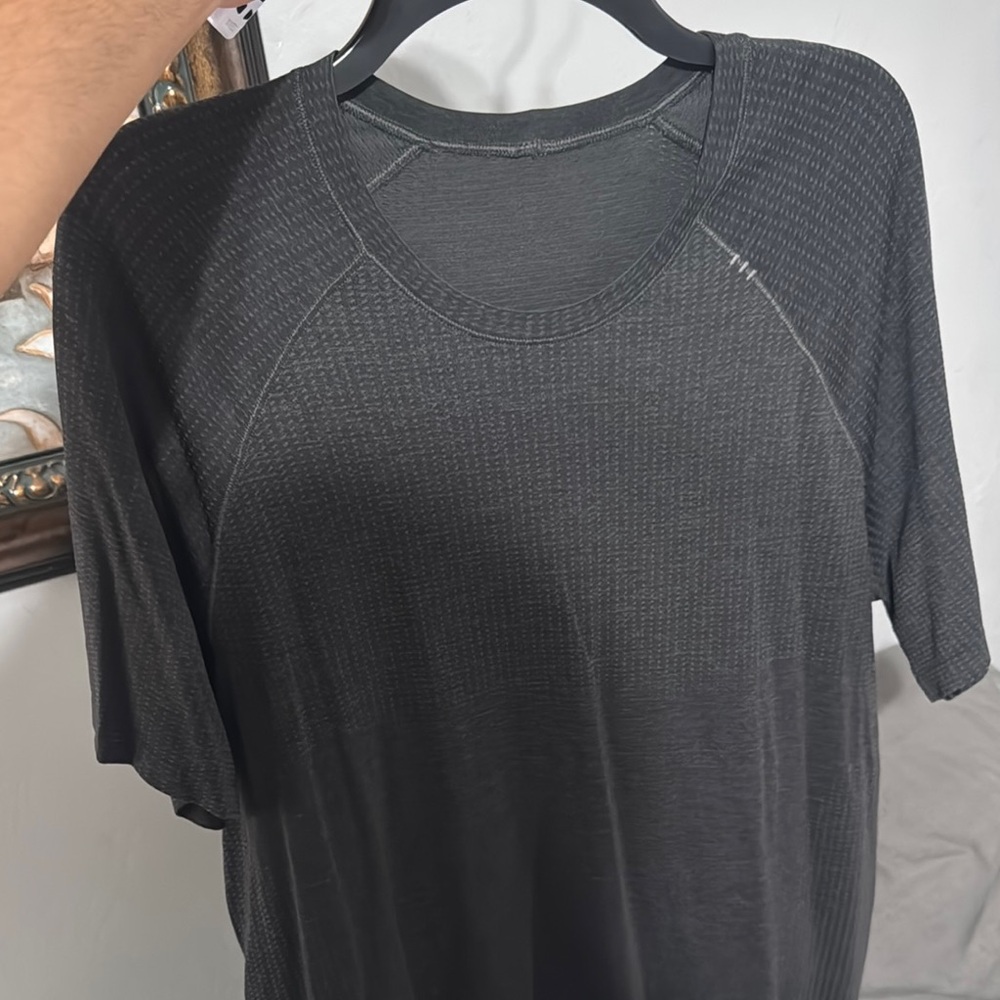 Lululemon Metal Vent Tech (L)